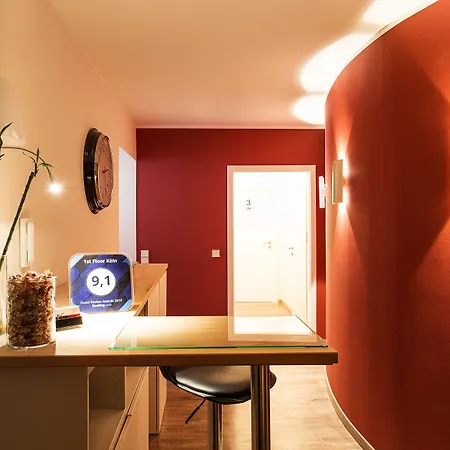 1st Floor Hotel Colonia