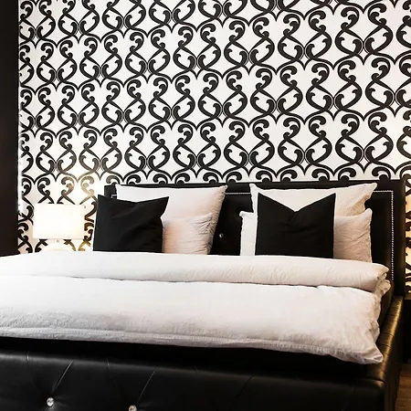 1st Floor Hotel Colonia