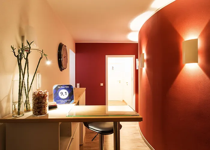 1st Floor Hotel Colonia